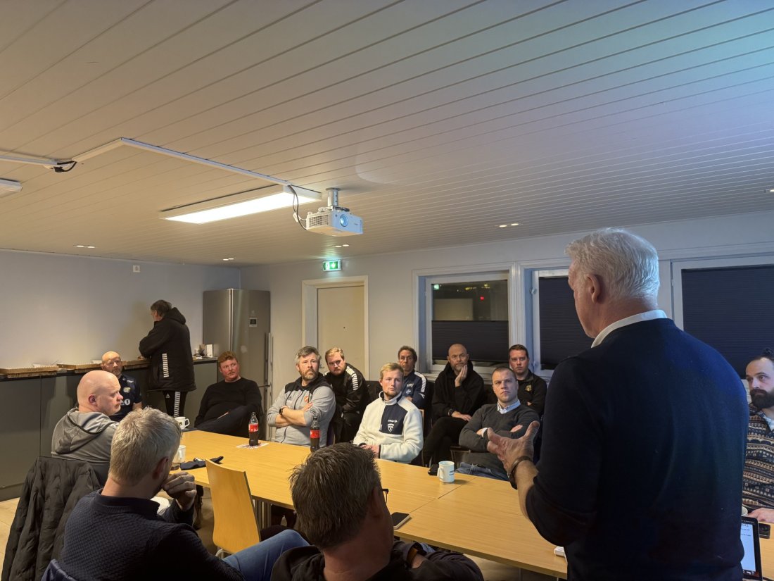 Ledere fra samarbeidsklubbene samlet på Melløs.