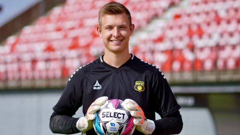 Jarik vender hjem og Van Der Spa reiser tilbake